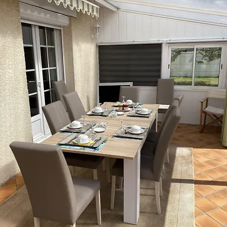 De De Fresne Pensionat Saint-Côme-de-Fresné