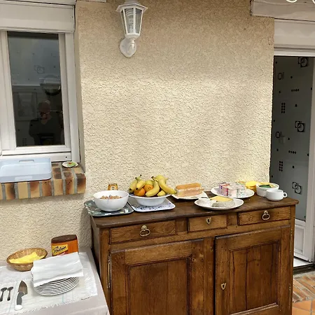 De De Fresne Pensionat Saint-Côme-de-Fresné