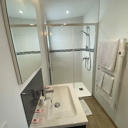 De De Fresne Pensionat Saint-Côme-de-Fresné