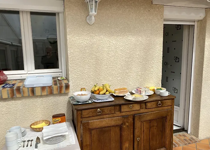 De De Fresné Pensión Saint-Côme-de-Fresné