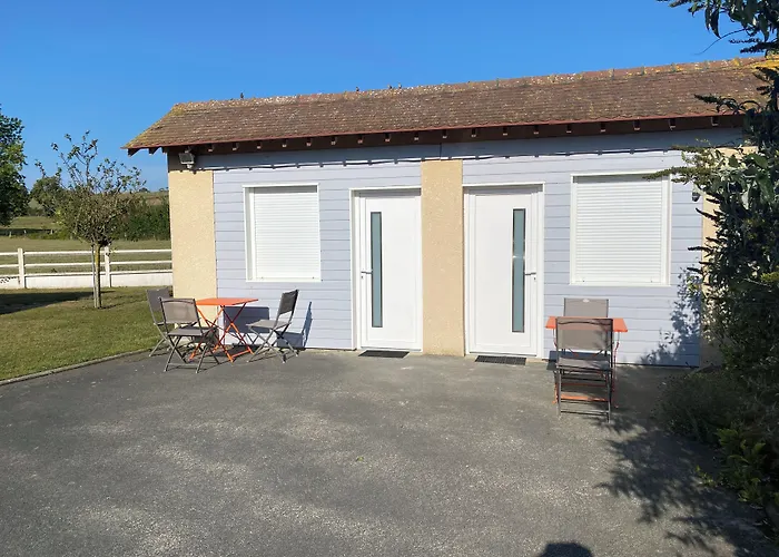 De De Fresné Pensión Saint-Côme-de-Fresné