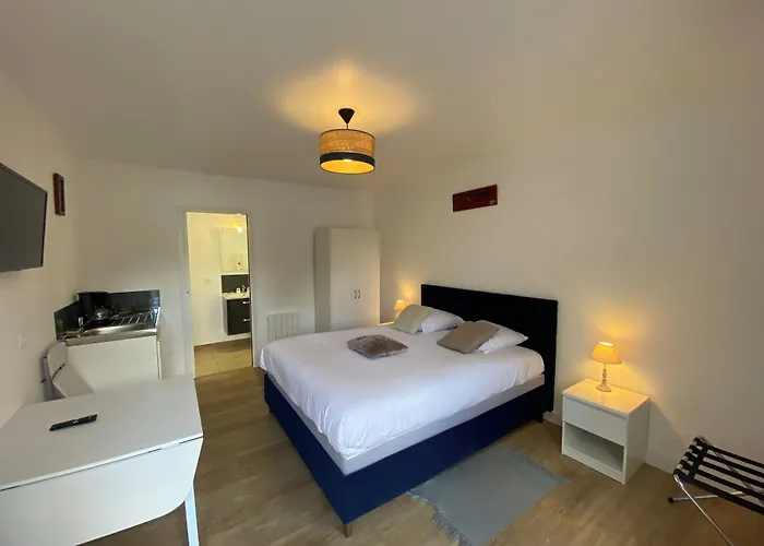 De De Fresné Pensión Saint-Côme-de-Fresné