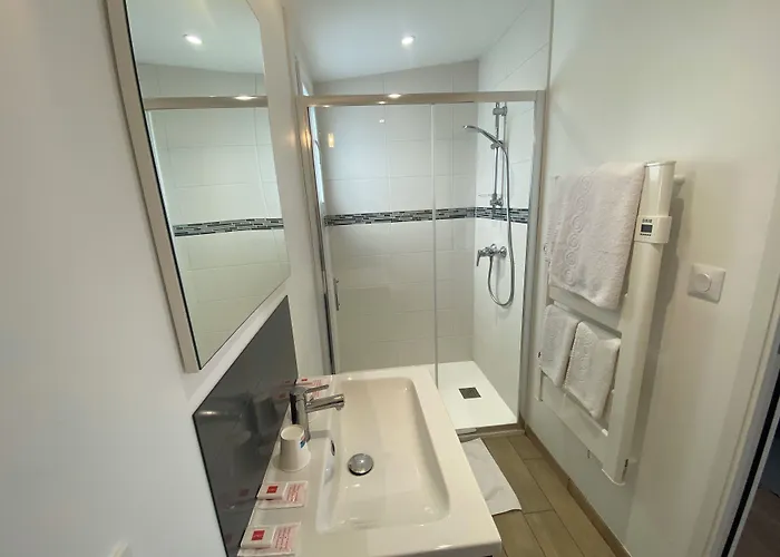 De De Fresné Pensión Saint-Côme-de-Fresné