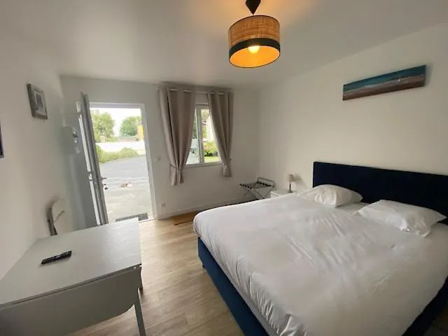 De De Fresné Pensión Saint-Côme-de-Fresné