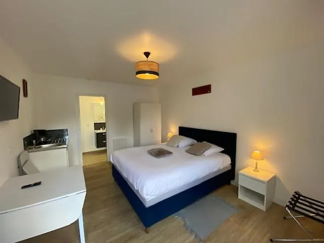 Pensión De De Fresné 3*